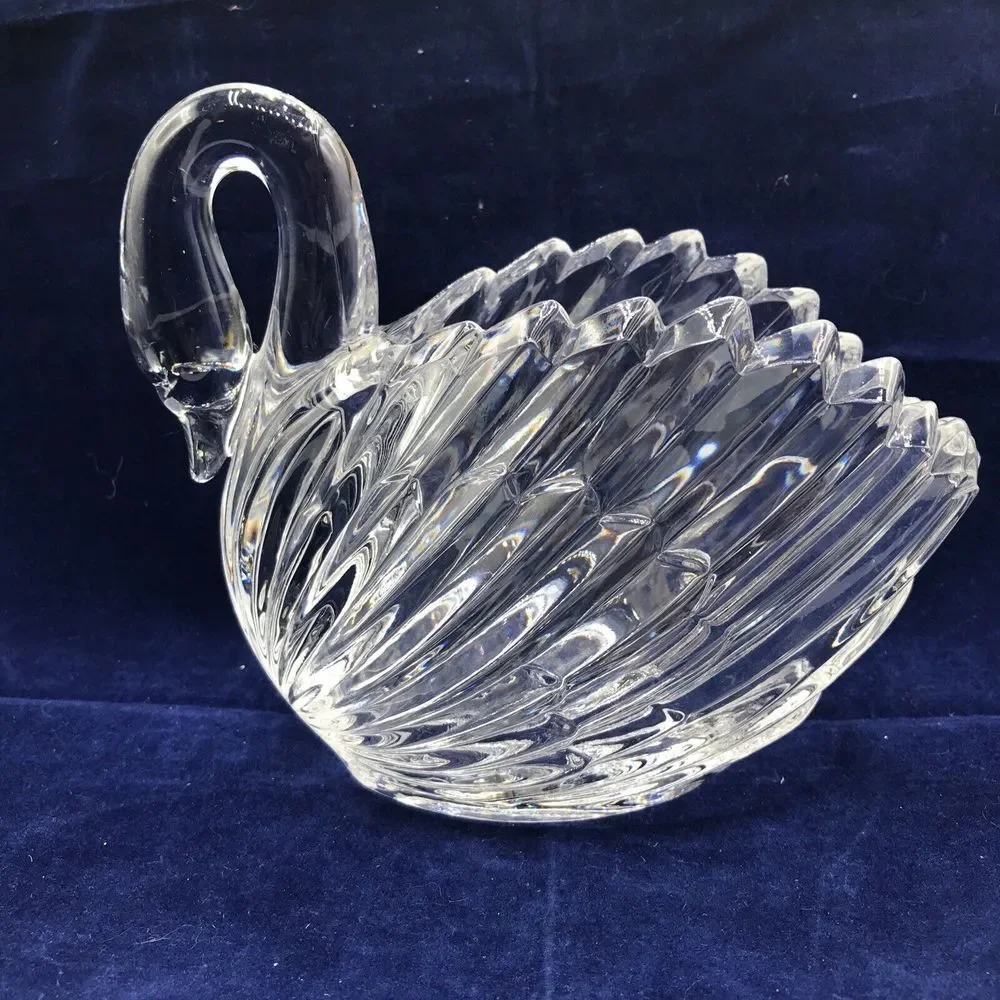 Gloria Vanderbilt Crystal Glass‎ Swan Candy Dish Bowl Signed
